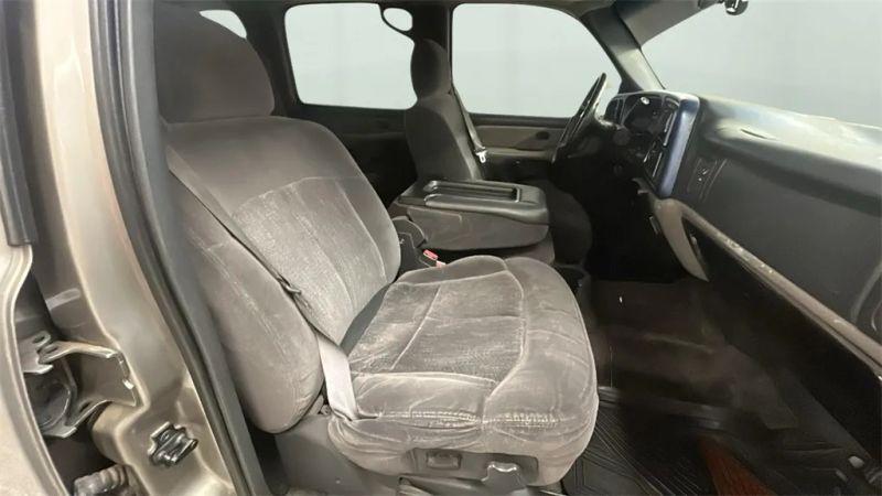 2002 Chevrolet Suburban LS