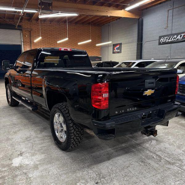 2016 Chevrolet Silverado 3500HD High Country