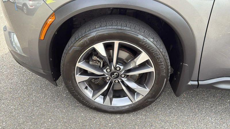 2023 INFINITI QX60 LUXE AWD