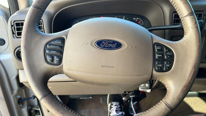 2004 Ford Excursion Limited