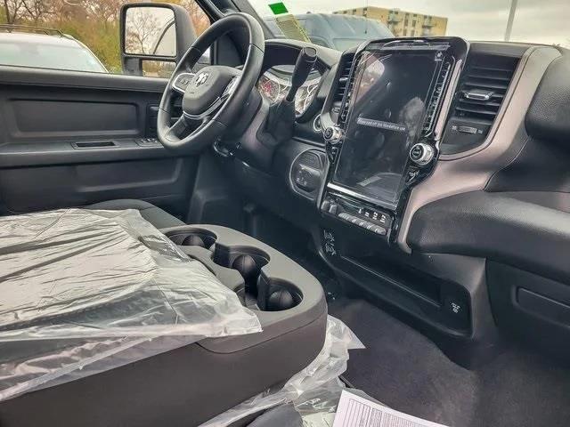 2026 Ram 2500 Black Express Crew Cab 4x4 8" Box
