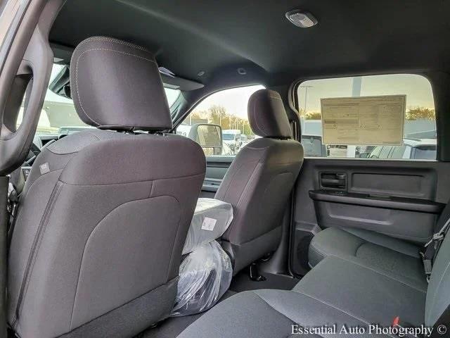 2026 Ram 2500 Black Express Crew Cab 4x4 8" Box
