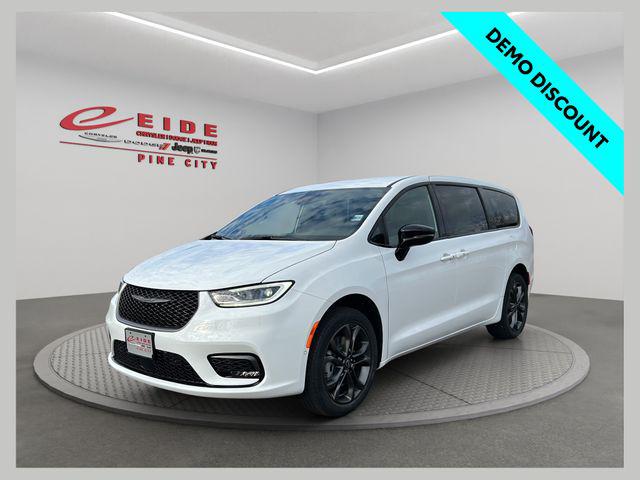 2026 Chrysler Pacifica PACIFICA SELECT AWD 2026 Chrysler Pacifica PACIFICA SELECT AWD