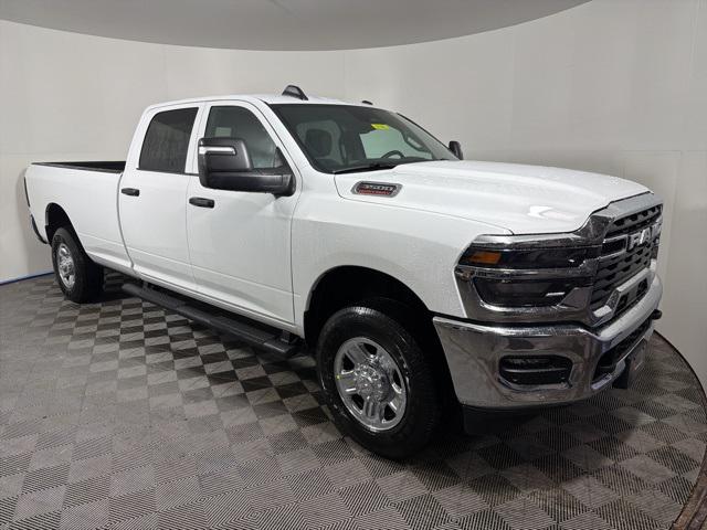 2026 RAM Ram 3500 RAM 3500 TRADESMAN CREW CAB 4X4 8 BOX