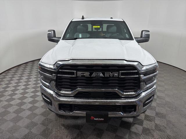 2026 RAM Ram 3500 RAM 3500 TRADESMAN CREW CAB 4X4 8 BOX