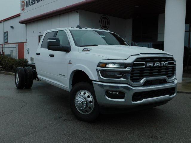 2026 RAM Ram 3500 Chassis Cab RAM 3500 BIG HORN CREW CAB CHASSIS 4X4 60 CA 2026 RAM Ram 3500 Chassis Cab RAM 3500 BIG HORN CREW CAB CHASSIS 4X4 60 CA