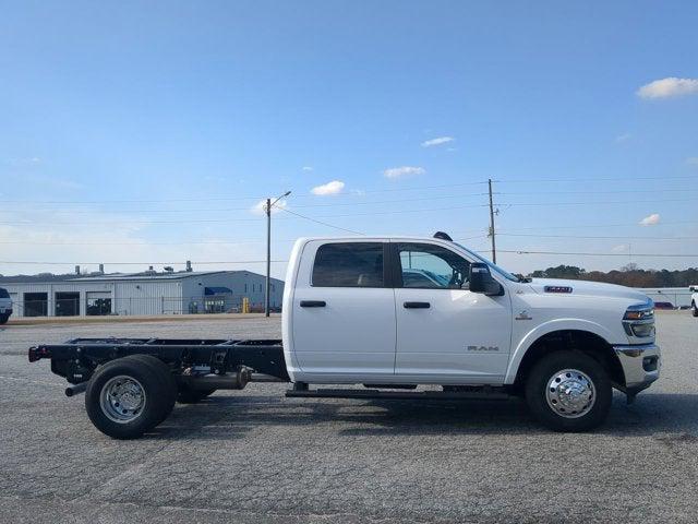 2026 RAM Ram 3500 Chassis Cab RAM 3500 BIG HORN CREW CAB CHASSIS 4X4 60 CA 2026 RAM Ram 3500 Chassis Cab RAM 3500 BIG HORN CREW CAB CHASSIS 4X4 60 CA