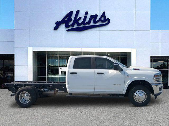 2026 RAM Ram 3500 Chassis Cab RAM 3500 BIG HORN CREW CAB CHASSIS 4X4 60 CA 2026 RAM Ram 3500 Chassis Cab RAM 3500 BIG HORN CREW CAB CHASSIS 4X4 60 CA