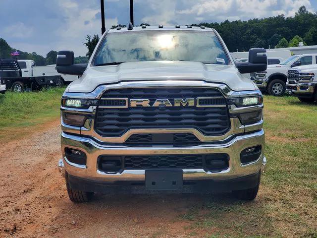 2026 RAM Ram 3500 Chassis Cab RAM 3500 TRADESMAN CREW CAB CHASSIS 4X4 60 CA
