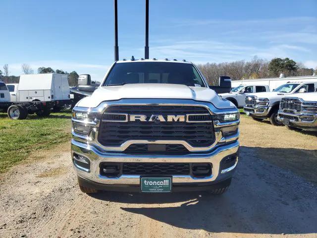 2026 RAM Ram 3500 Chassis Cab RAM 3500 TRADESMAN CREW CAB CHASSIS 4X4 60 CA