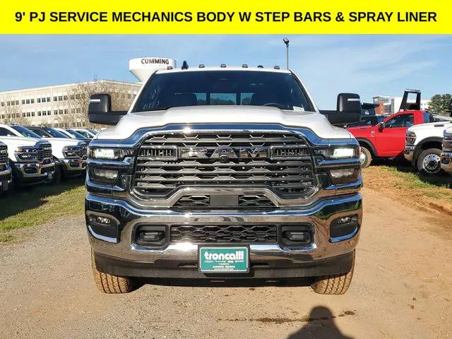 2026 RAM Ram 3500 Chassis Cab RAM 3500 TRADESMAN CREW CAB CHASSIS 4X4 60 CA