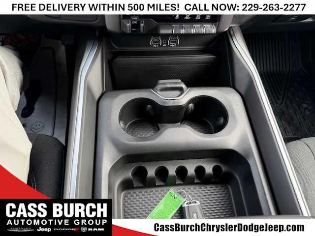 2026 Ram 1500 Big Horn Crew Cab 4x4 5'7" Box