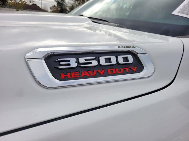 2026 RAM Ram 3500 Chassis Cab RAM 3500 TRADESMAN CREW CAB CHASSIS 4X4 60 CA