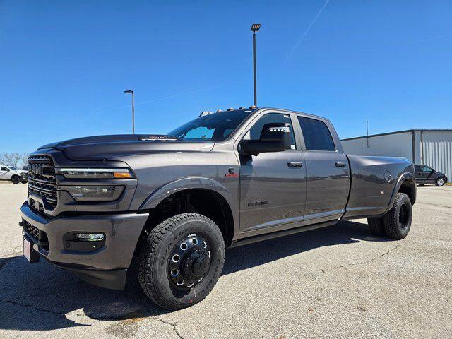 2026 RAM Ram 3500 RAM 3500 LIMITED CREW CAB 4X4 8 BOX