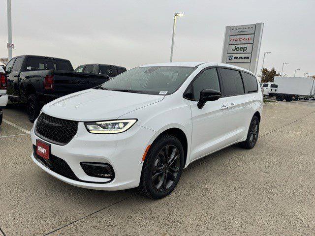 2026 Chrysler Pacifica PACIFICA SELECT AWD 2026 Chrysler Pacifica PACIFICA SELECT AWD