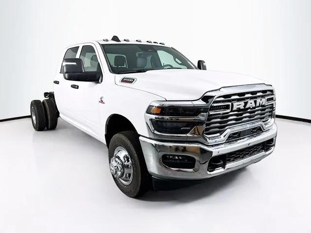 2026 RAM Ram 3500 Chassis Cab RAM 3500 TRADESMAN CREW CAB CHASSIS 4X4 60 CA