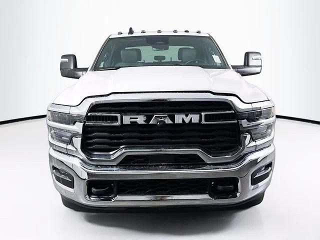 2026 RAM Ram 3500 Chassis Cab RAM 3500 TRADESMAN CREW CAB CHASSIS 4X4 60 CA