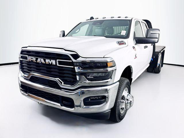 2026 RAM Ram 3500 Chassis Cab RAM 3500 TRADESMAN CREW CAB CHASSIS 4X4 60 CA