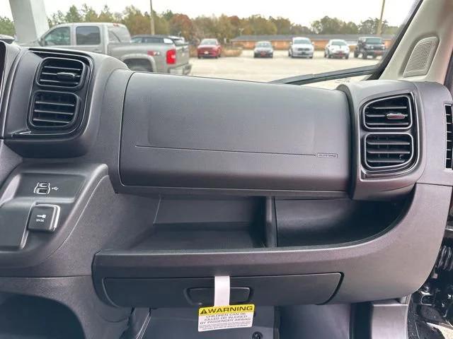 2026 Ram ProMaster Cargo Van Tradesman Low Roof 136" WB w/Pass Seat