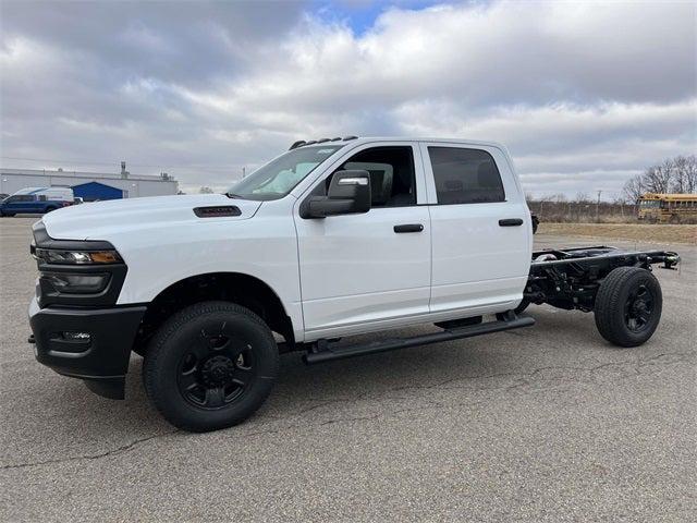 2026 RAM Ram 3500 Chassis Cab RAM 3500 TRADESMAN CREW CAB CHASSIS 4X4 60 CA 2026 RAM Ram 3500 Chassis Cab RAM 3500 TRADESMAN CREW CAB CHASSIS 4X4 60 CA
