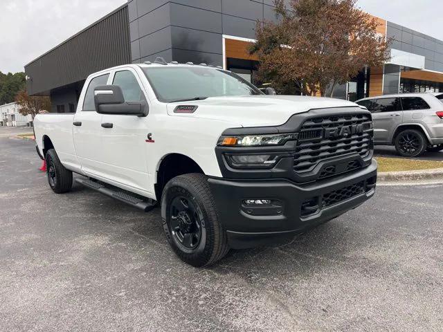 2026 RAM Ram 3500 RAM 3500 TRADESMAN CREW CAB 4X4 8 BOX