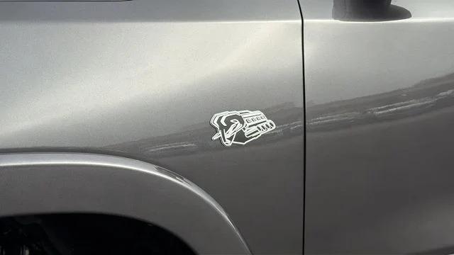 2026 Ram 1500 Laramie Crew Cab 4x4 5'7" Box