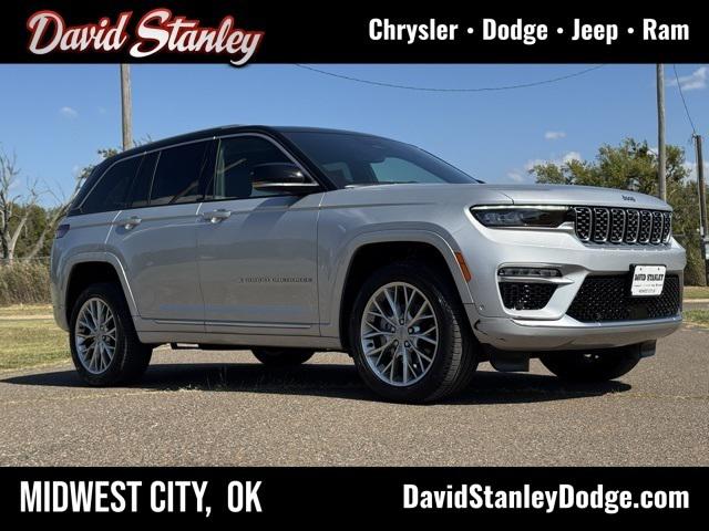 2022 Jeep Grand Cherokee Summit 4x2