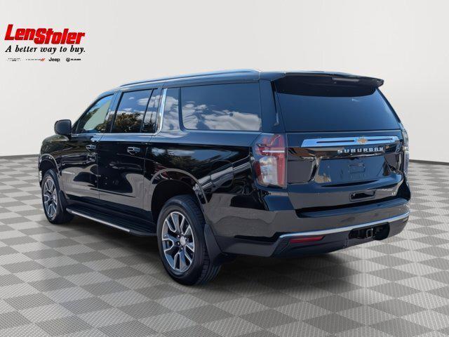 2022 Chevrolet Suburban 4WD LT