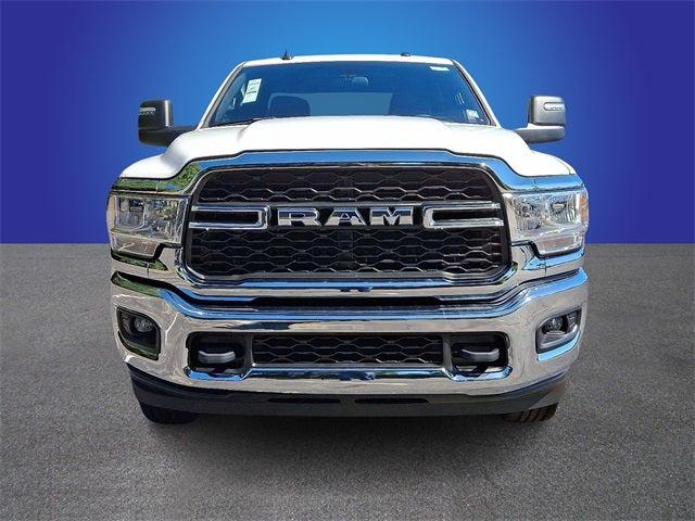 2023 RAM 3500 Tradesman Crew Cab 4x4 64 Box