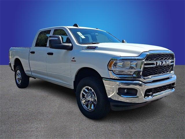 2023 RAM 3500 Tradesman Crew Cab 4x4 64 Box