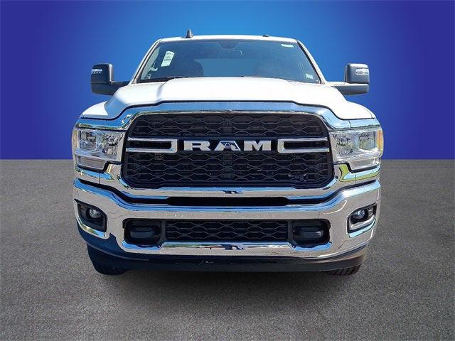 2023 RAM 3500 Tradesman Crew Cab 4x4 64 Box