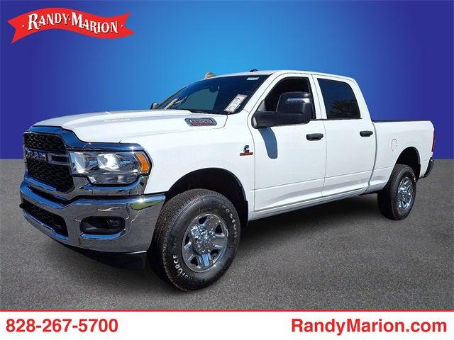 2023 RAM 3500 Tradesman Crew Cab 4x4 64 Box