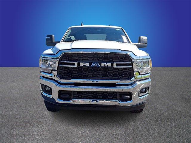 2023 RAM 3500 Tradesman Crew Cab 4x4 64 Box