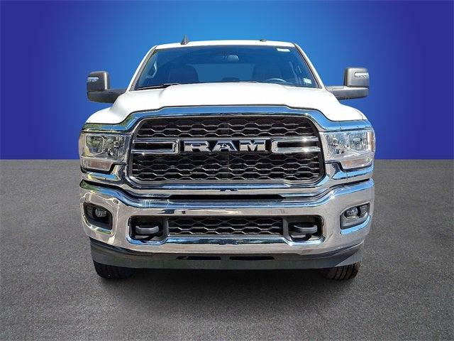 2023 RAM 3500 Tradesman Crew Cab 4x4 64 Box