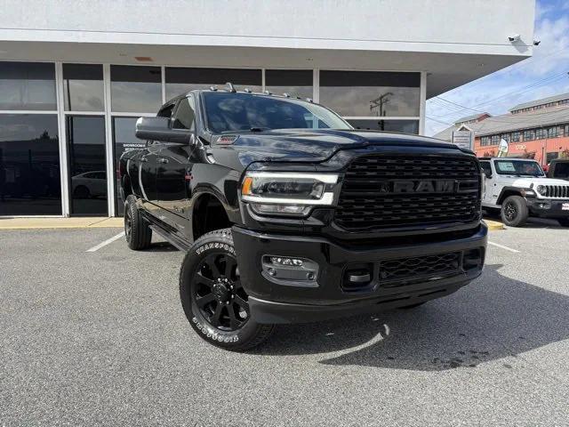 2022 RAM 2500 Big Horn Crew Cab 4x4 64 Box 2022 RAM 2500 Big Horn Crew Cab 4x4 64 Box