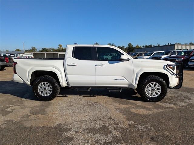 2024 Toyota Tacoma SR5 4WD