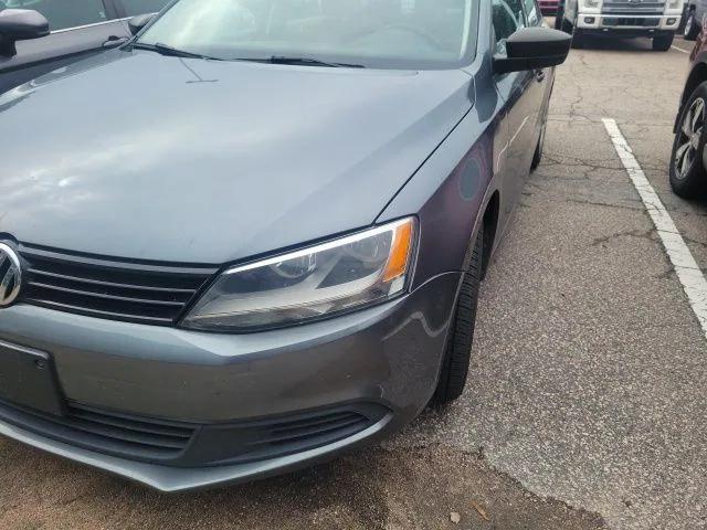 2014 Volkswagen Jetta 2.0L S 2014 Volkswagen Jetta 2.0L S