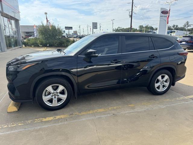 2024 Toyota Highlander LE