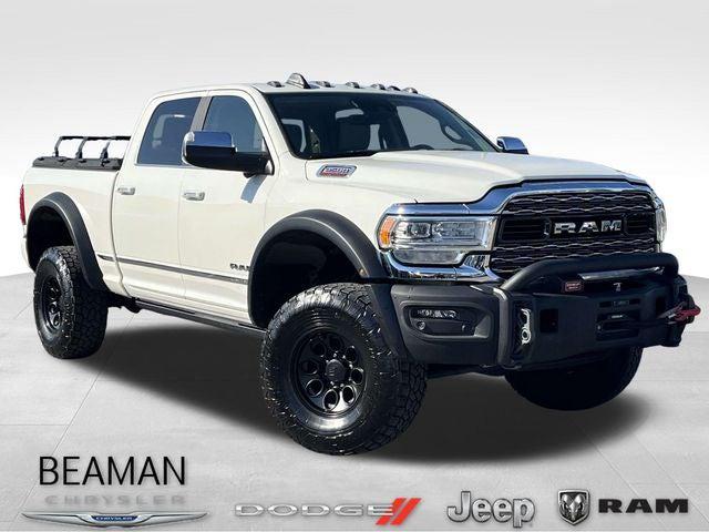 2022 RAM 3500 Limited Crew Cab 4x4 64 Box 2022 RAM 3500 Limited Crew Cab 4x4 64 Box