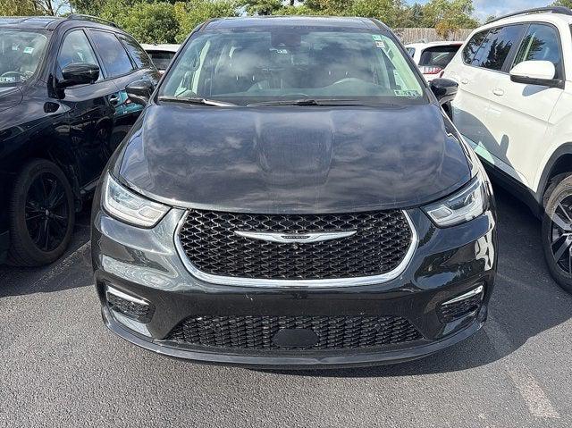 2022 Chrysler Pacifica Hybrid Touring L