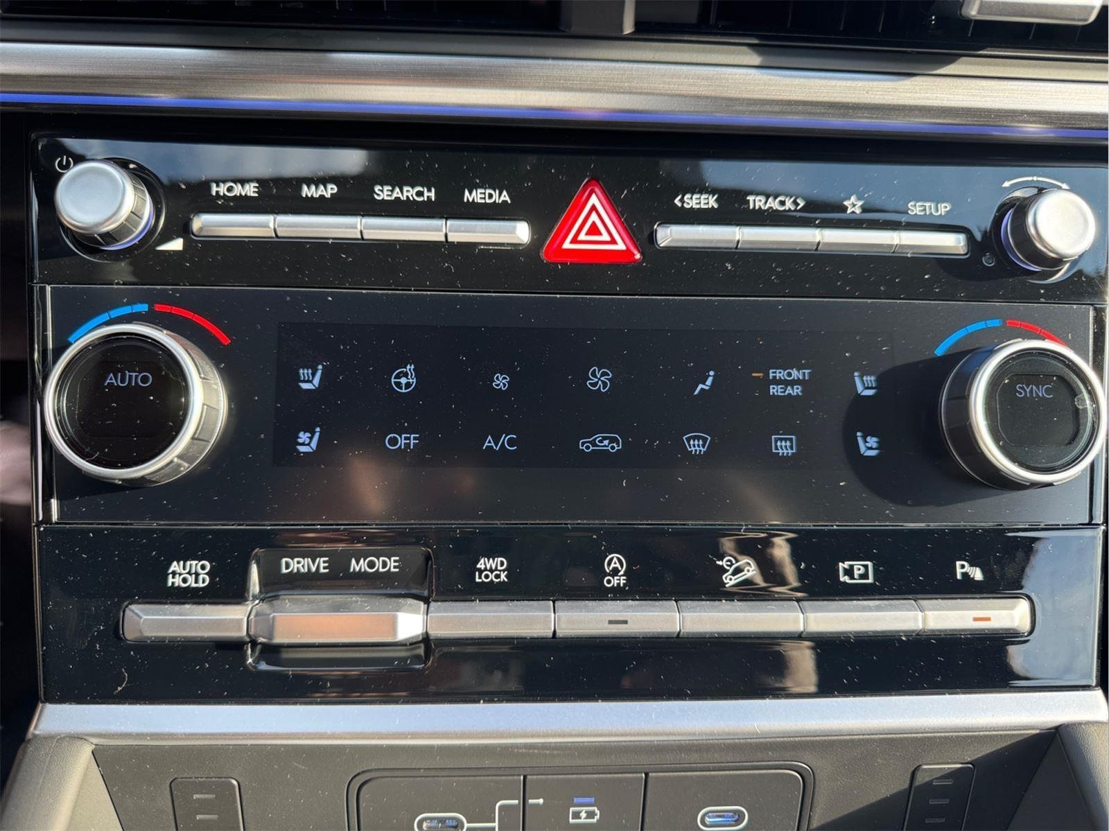 2026 Hyundai Santa Fe Limited - Photo 21