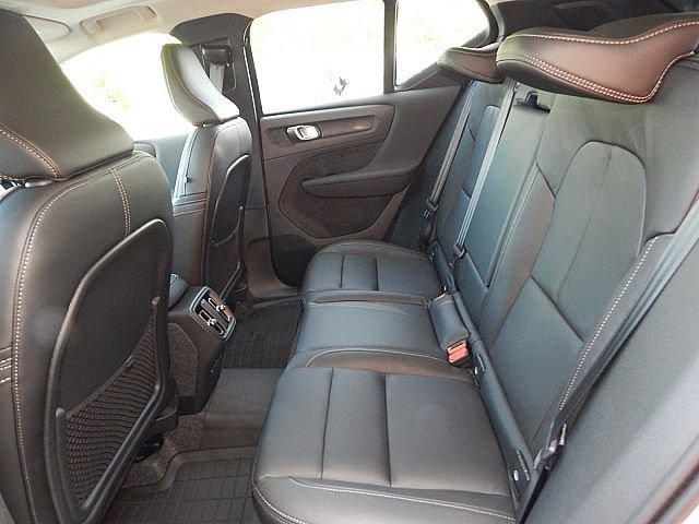 2026 Volvo XC40 B5 Ultra
