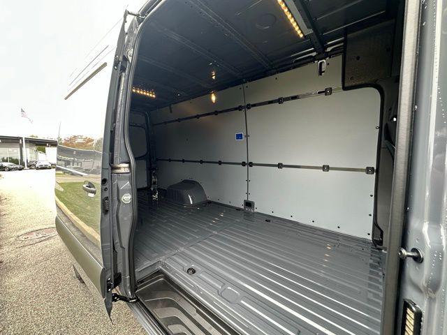 2026 Mercedes-Benz Sprinter 3500 High Roof 4-Cyl Diesel HO