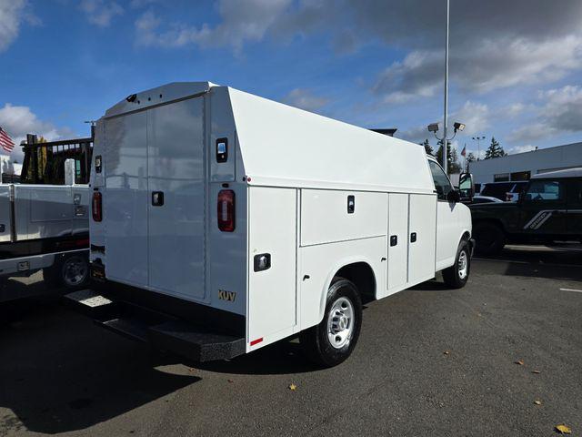 2025 Chevrolet Express Cutaway Work Van