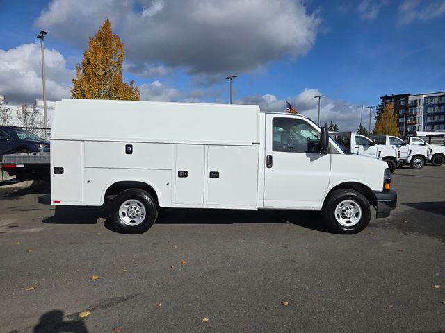 2025 Chevrolet Express Cutaway Work Van