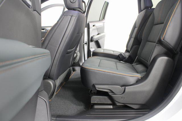 2026 GMC Acadia AT4 AWD