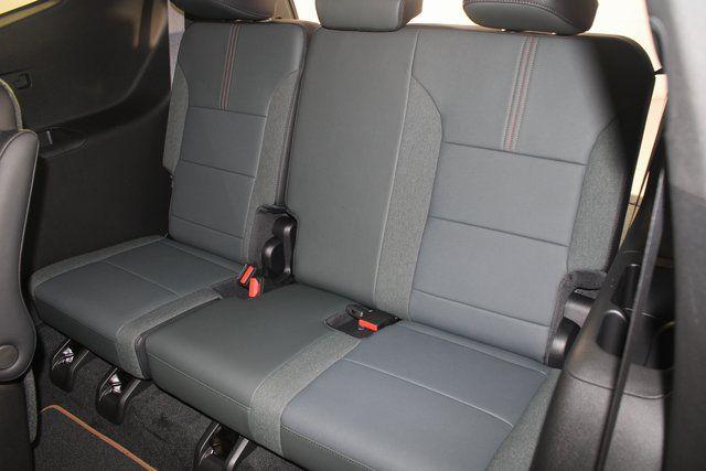 2026 GMC Acadia AT4 AWD
