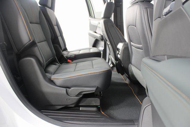 2026 GMC Acadia AT4 AWD