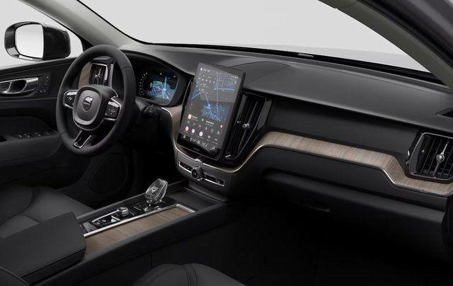 2026 Volvo XC60 B5 Plus