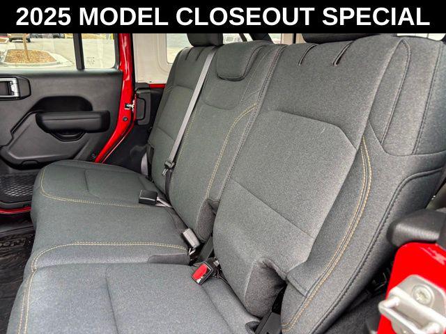 2025 Jeep Wrangler 4-Door Willys 4x4